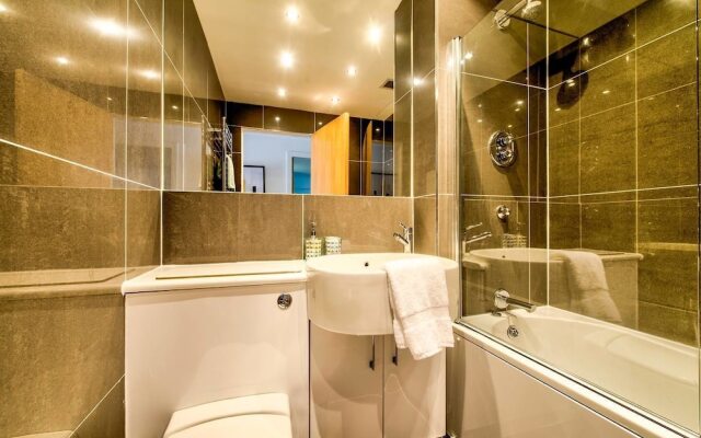 Stunning 2 Bed Apt in Merchant City With Parking