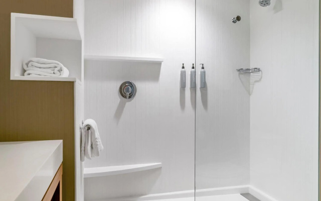 Courtyard by Marriott Toledo North