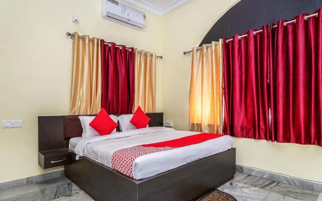 OYO 12960 Hotel Adrija