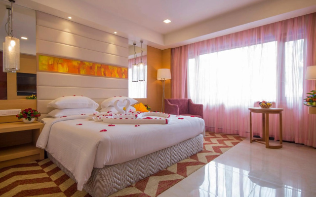 Dolphin Hotel - Image 7