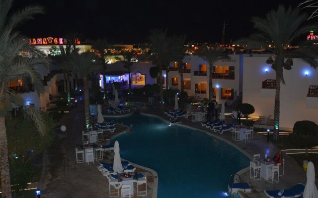 Magic Stay at Le Mirage Hotel
