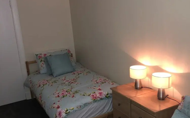 Ground Floor Apartment near GLA Airport
