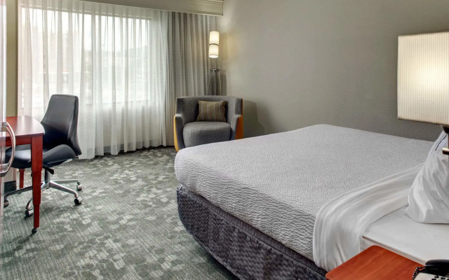 Courtyard by Marriott Anniston Oxford