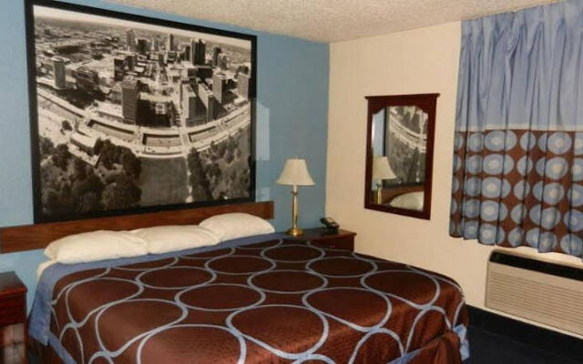 Super 8 Motel - Potosi