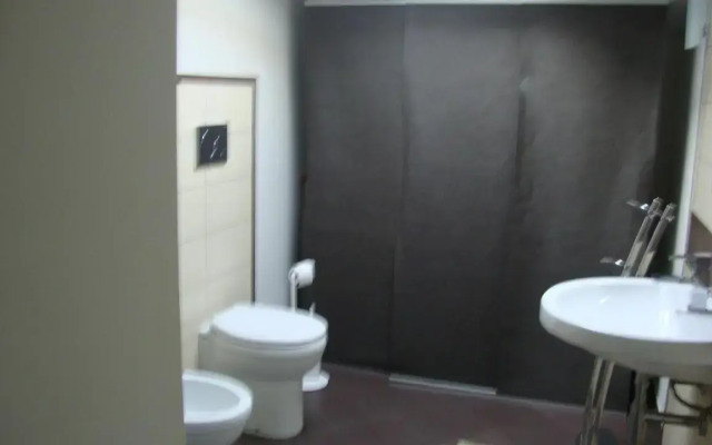 appartamento in moderna villa con piscina