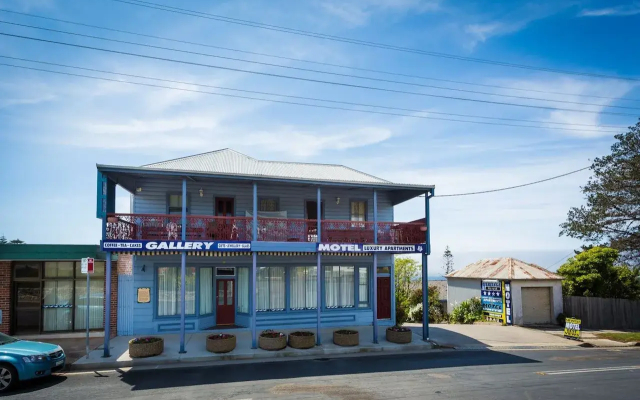 Heritage House Motel & Units