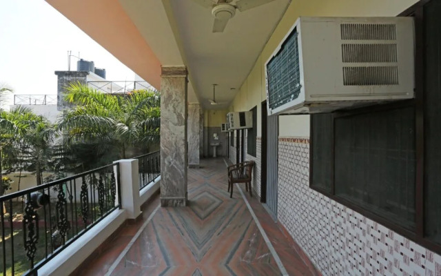 Hotel Oasis By OYO Rooms