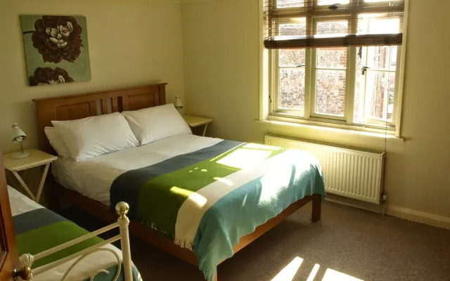 Beaconsfield Cottage