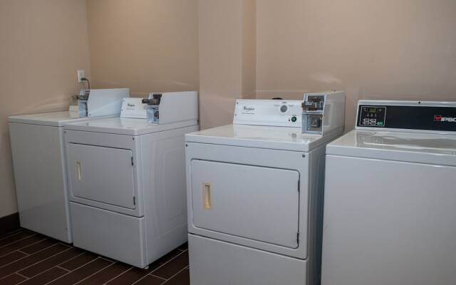 Comfort Inn & Suites Patriots Point