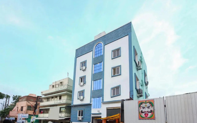 Collection O 18725 Hotel Hillside