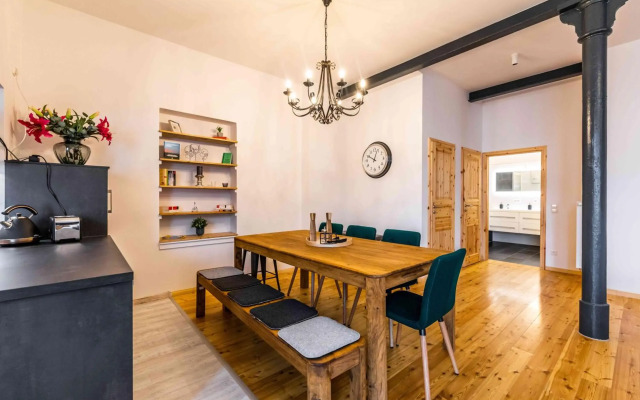 Großer Terrassentraum in Klein Venedig