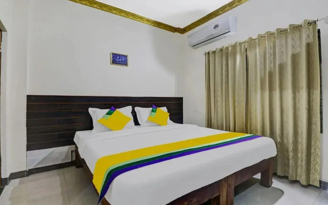 Lee Comfort by Treebo