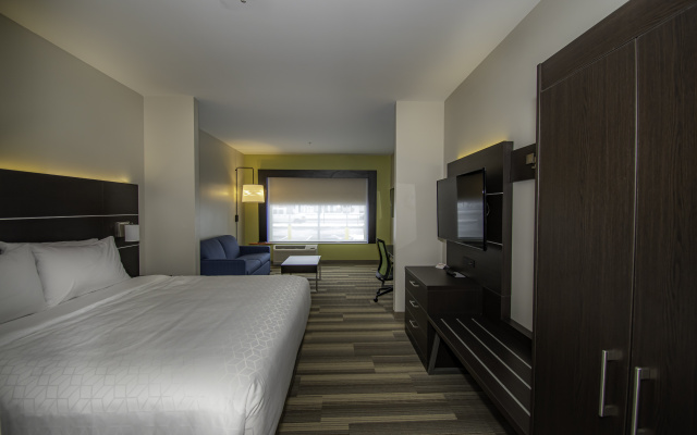 Holiday Inn Express & Suites Tonawanda - Buffalo Area by IHG
