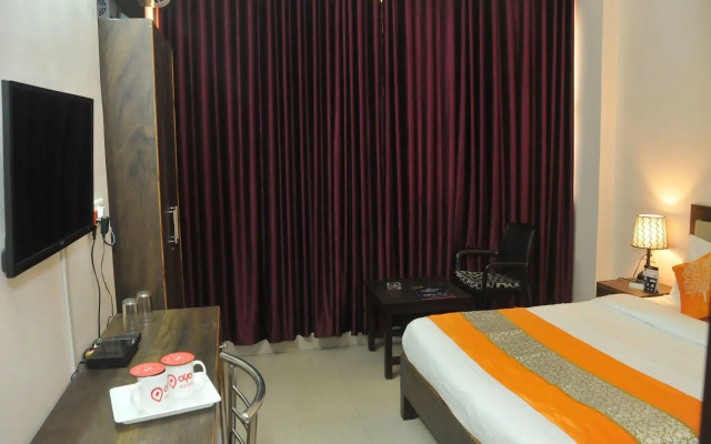 Season 4 by OYO Rooms
