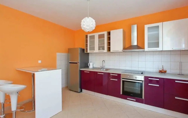 Modern Apartment in Bibinje With Pool