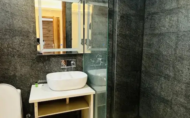 Raksha Suites & Banquet Greater Noida