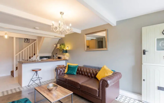 Mischa Cottage