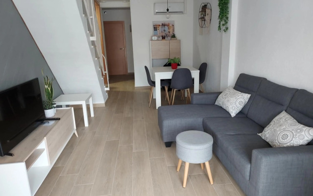 Céntrico Ático En Torredembarra Con Parking.