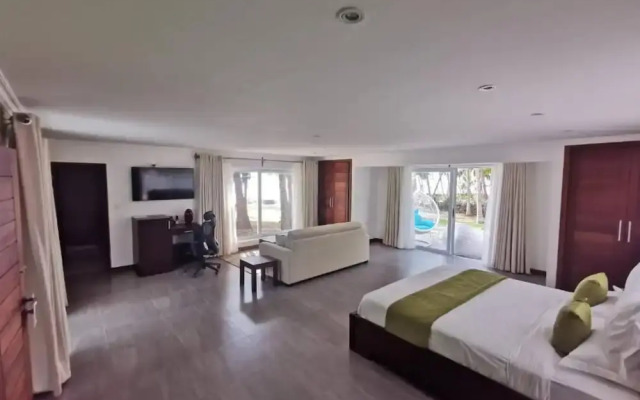 Searenity Beach Villa