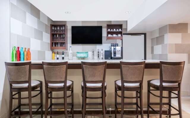 Ramada by Wyndham Minneapolis Golden Valley