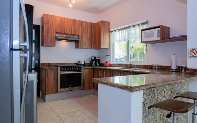Casa Quetzali 4 Bedroom Home by RedAwning