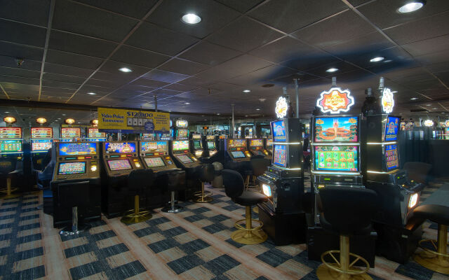 Siegel Slots and Suites