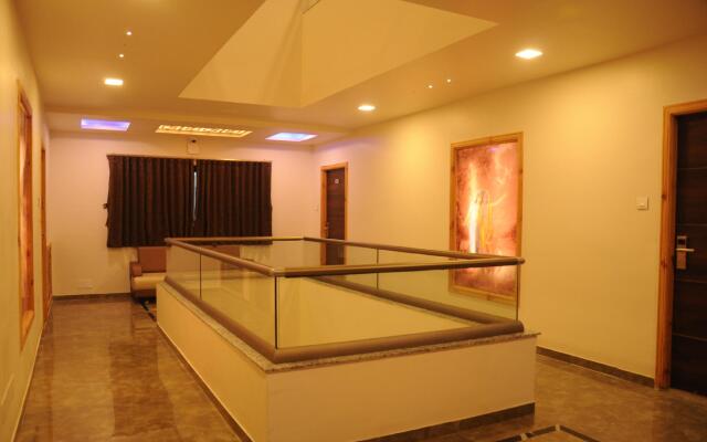 Hotel Devkinandan