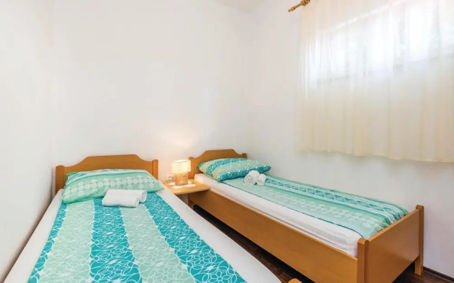 Beautiful Apartment in Lukovo Sugarje With 2 Bedrooms