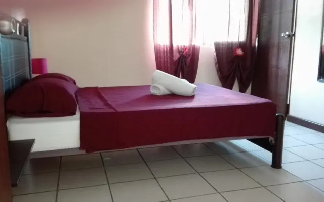 Hostel Alme