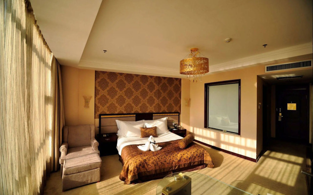 Vienna International Hotel Shandong Yantai FTA Jinshatan Xingyi Square