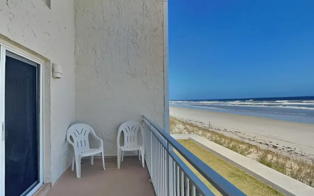 Trade Winds 31 by Distinctive Beach Rentals