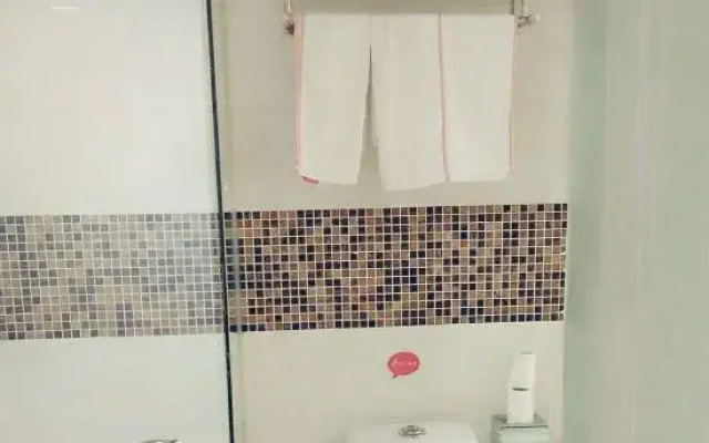 Shankee Hotel (Xinyang Railway Station Tianrun Plaza)