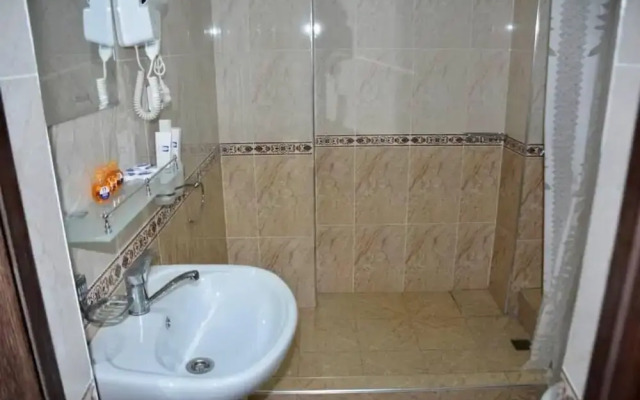 Arg Hotel