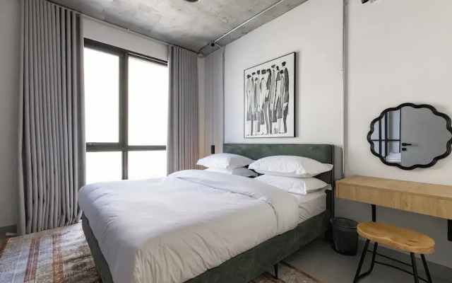 C Living 3 - Almalqa