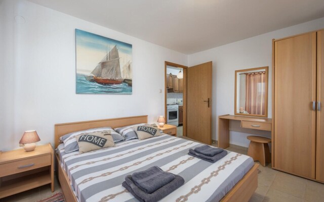 Stunning Home in Sveti Anton With Wifi and 4 Bedrooms