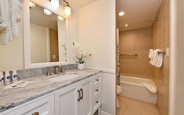 Kaanapali Shores 103 2 Bedroom Condo