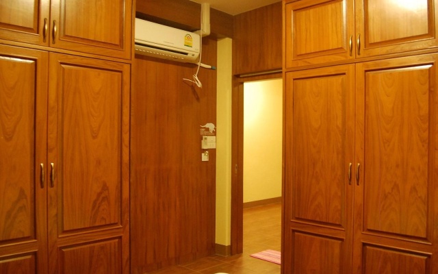 Royal Standard Hostel – Guest Rooms – Chiang Mai