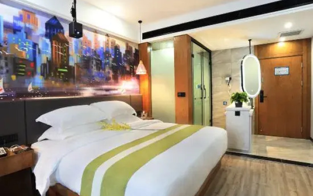 Yueyi Zhixuan Hotel (Huaihua South Railway Station, Wanda)