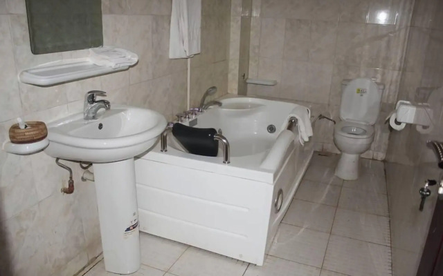 Bestway Luxury Suites