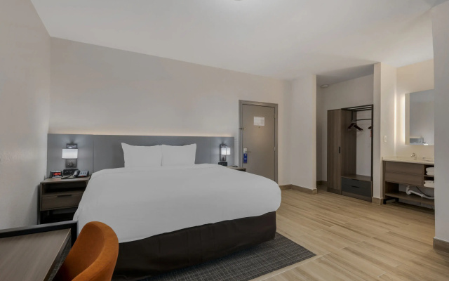 Comfort Inn & Suites Copley Akron