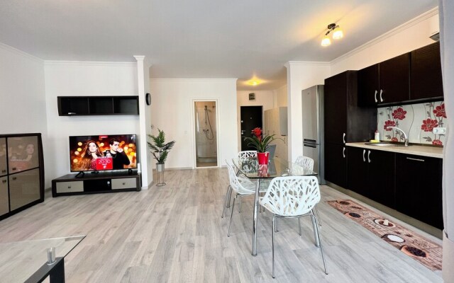 Red Hotel Riviera Suite & Lake