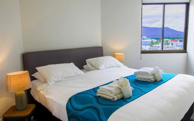 Cairns Aquarius