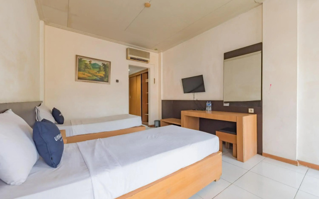 Crown Hotel Tasikmalaya