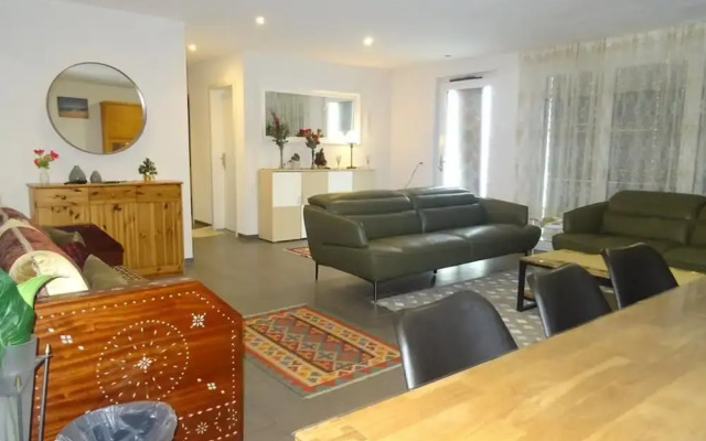 Euro Apartment