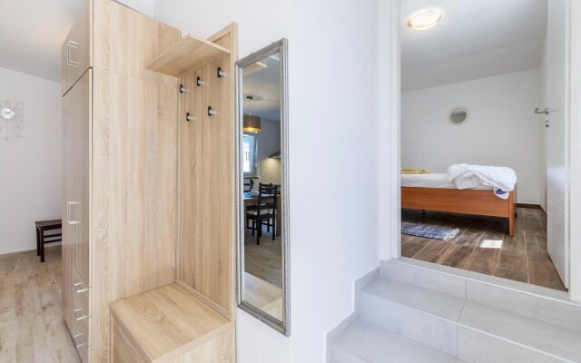 Nice Apartment in Pula With Wifi and 2 Bedrooms