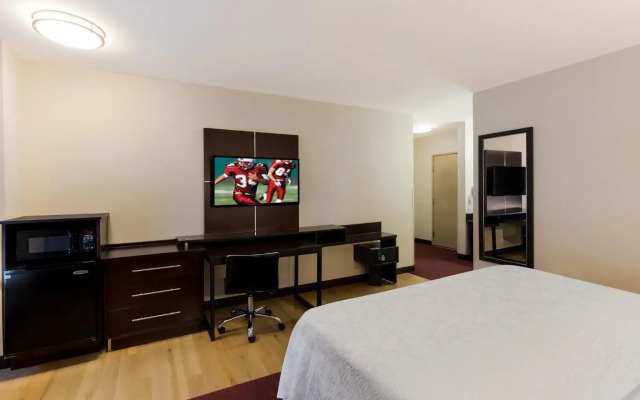 Red Roof Inn PLUS+ Columbus Downtown-Convention Center