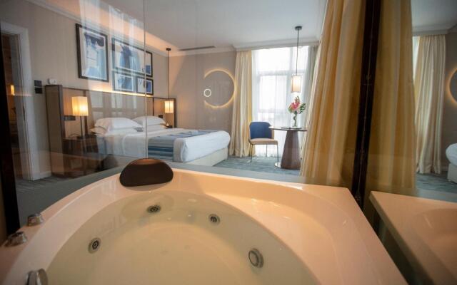 Prime Al Corniche Hotel