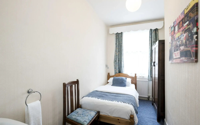 St Athans Hotel