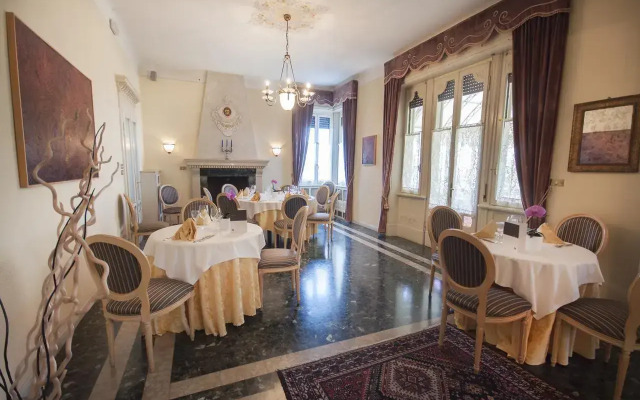 Villa Maria Apartments