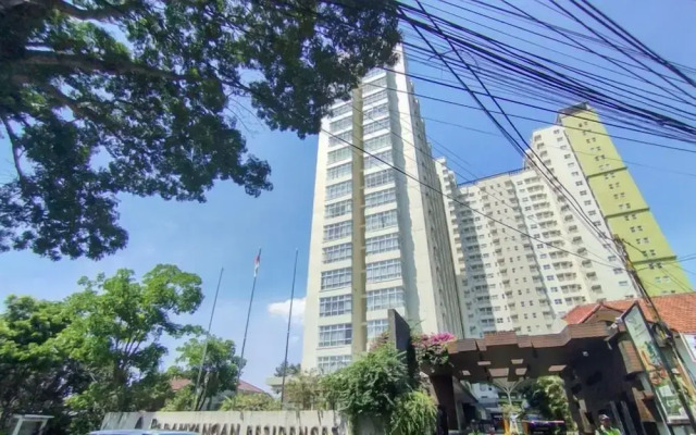 Modern Abode 2Br Apartment At Parahyangan Residence